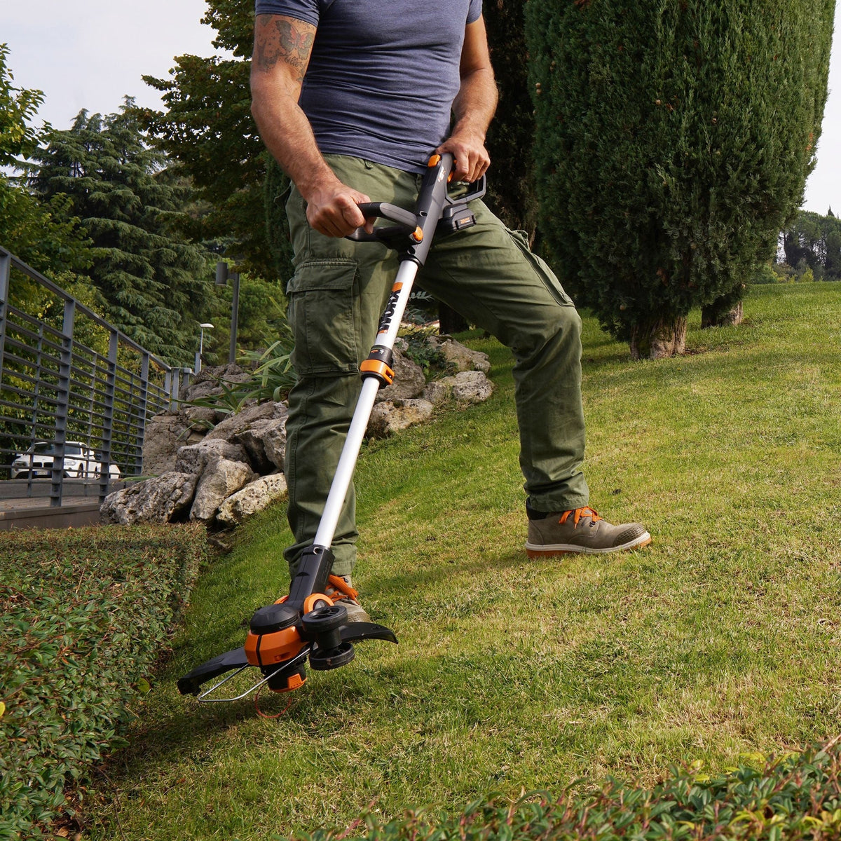 WG934 Power Share 2x20V 2-in-1 Combo Kit, WG779 40V Cordless Mower, 14-in + WG163.9 20V Cordless Grass Trimmer/Edger, 12-in