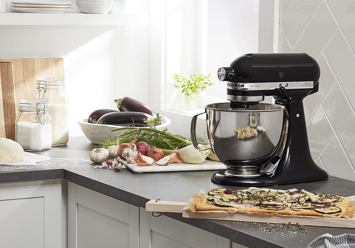Artisan Series 5-Quart Tilt-Head Stand Mixer, Onyx Black