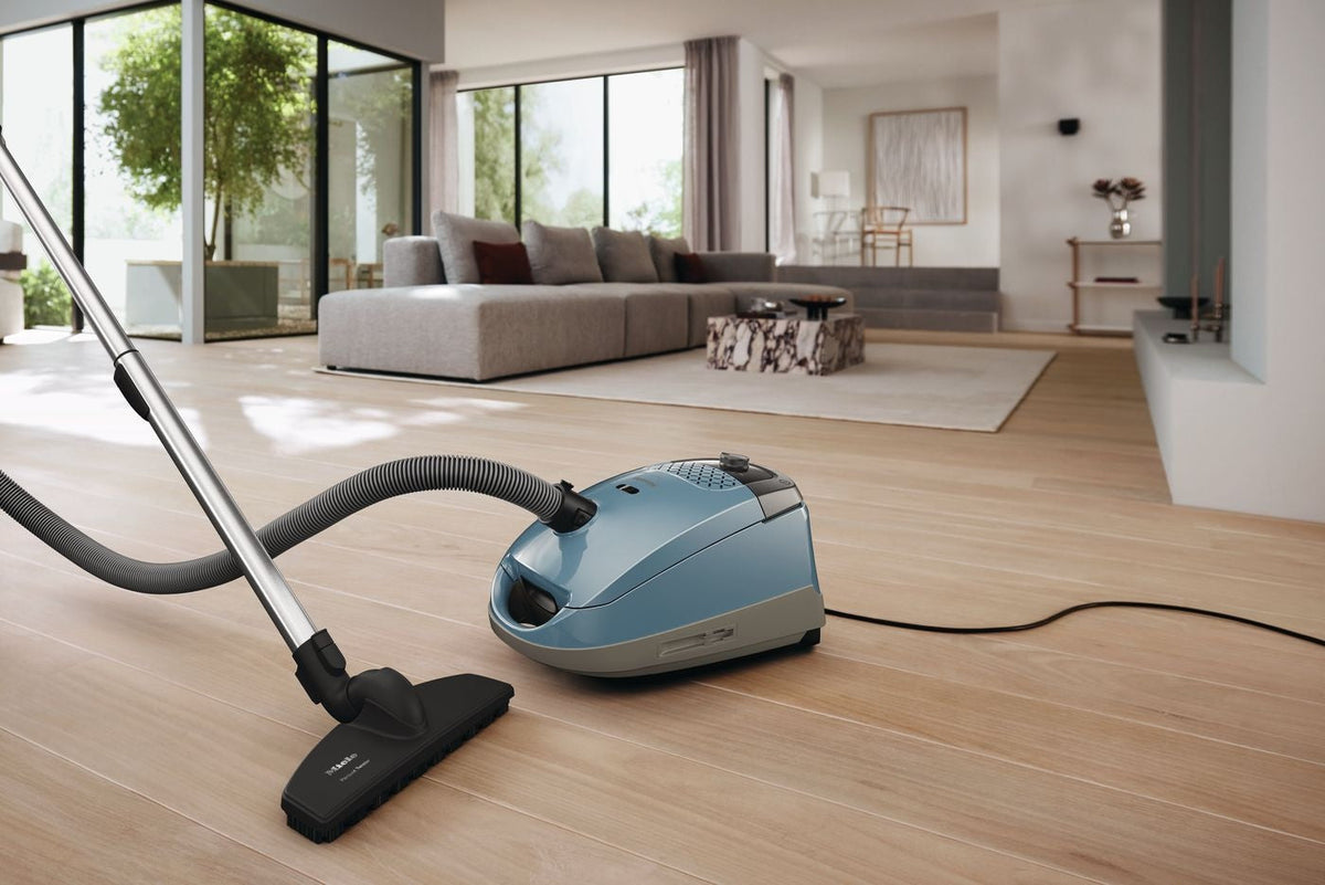 Miele Guard S1 Canister Vacuum